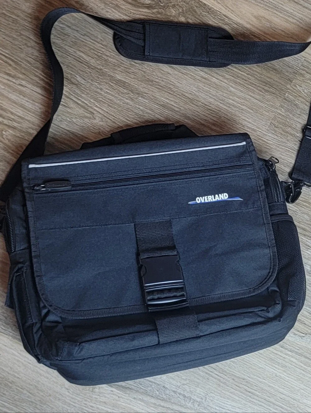 Overland Black Messenger Bag for Men